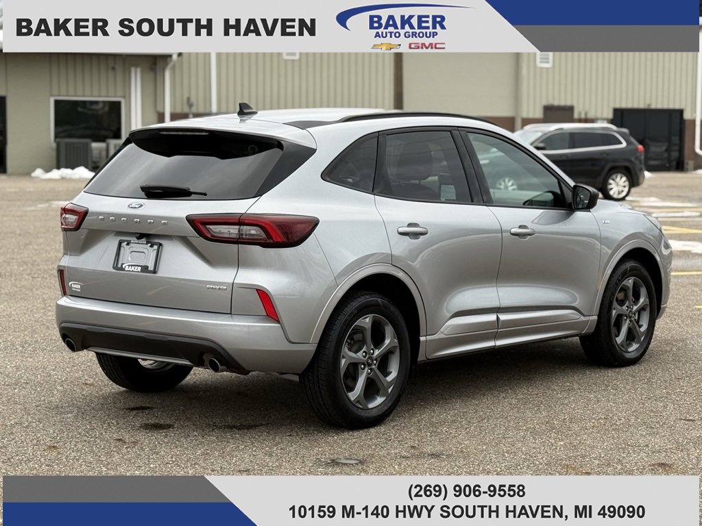 Used 2023 Ford Escape ST-Line image 5