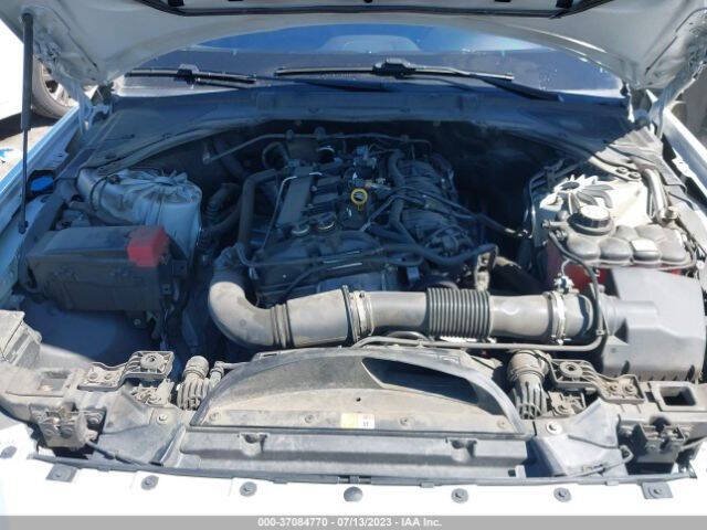 Used 2017 Jaguar XE Premium RWD image 15
