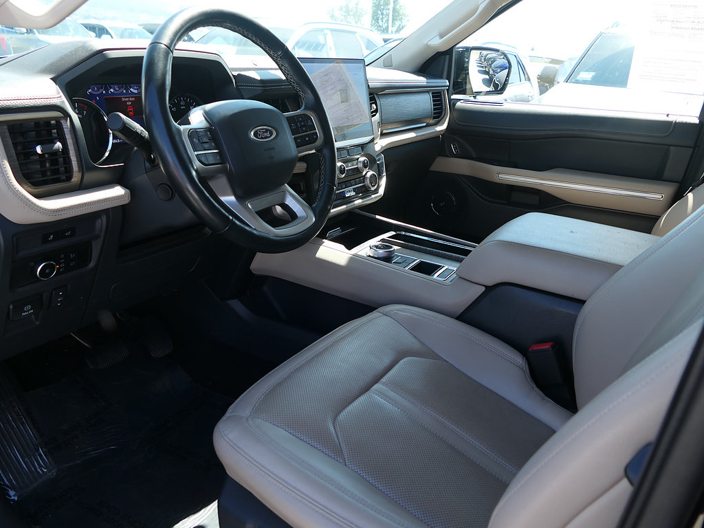 Used 2024 Ford Expedition Limited RWD image 12
