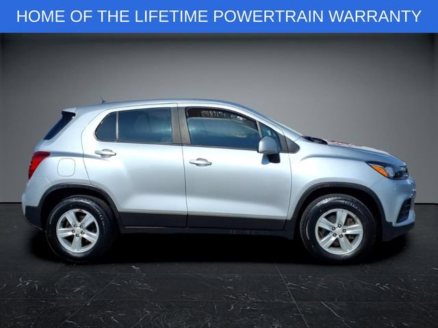 Used 2017 Chevrolet Trax LS AWD/4WD image 2