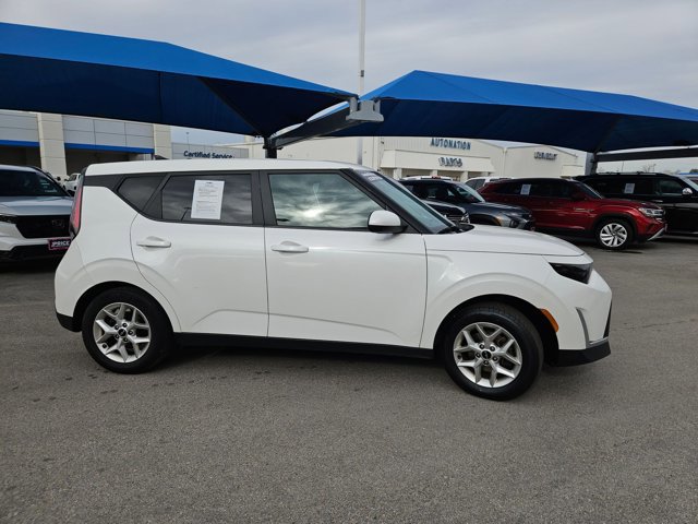 Used 2023 Kia Soul LX w/ Option Group 015 image 2