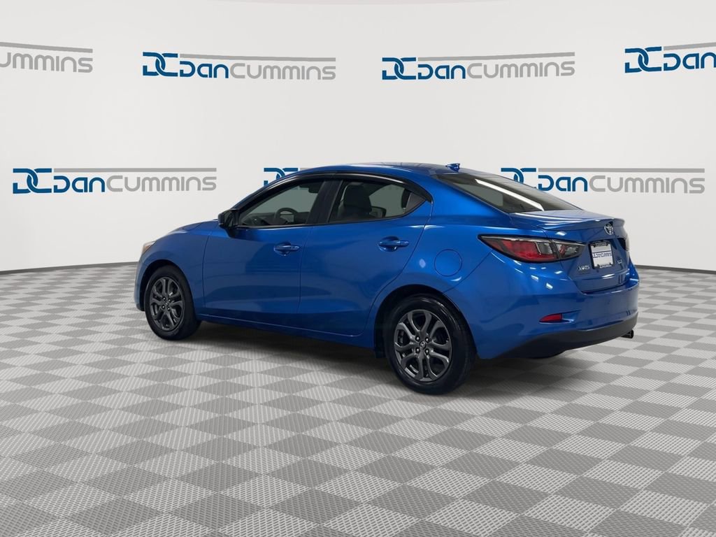 Used 2019 Toyota Yaris XLE FWD image 6