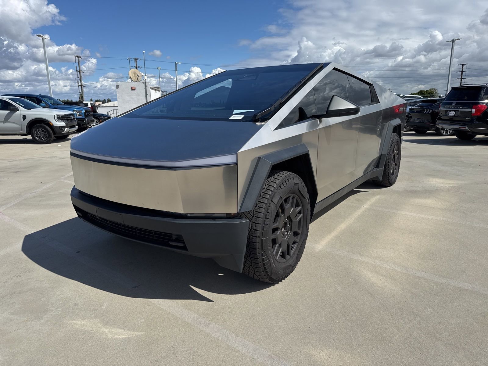 Used 2024 Tesla Cybertruck AWD Crew Cab image 1