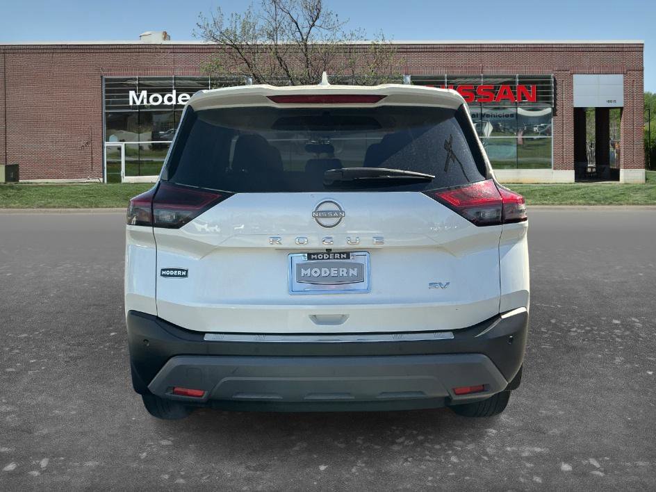 Certified 2023 Nissan Rogue SV image 3