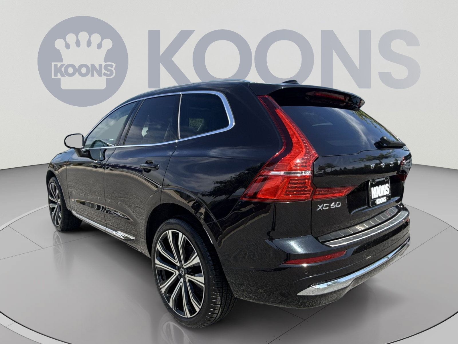 Certified 2023 Volvo XC60 B5 Ultimate w/ Climate Package AWD/4WD image 4