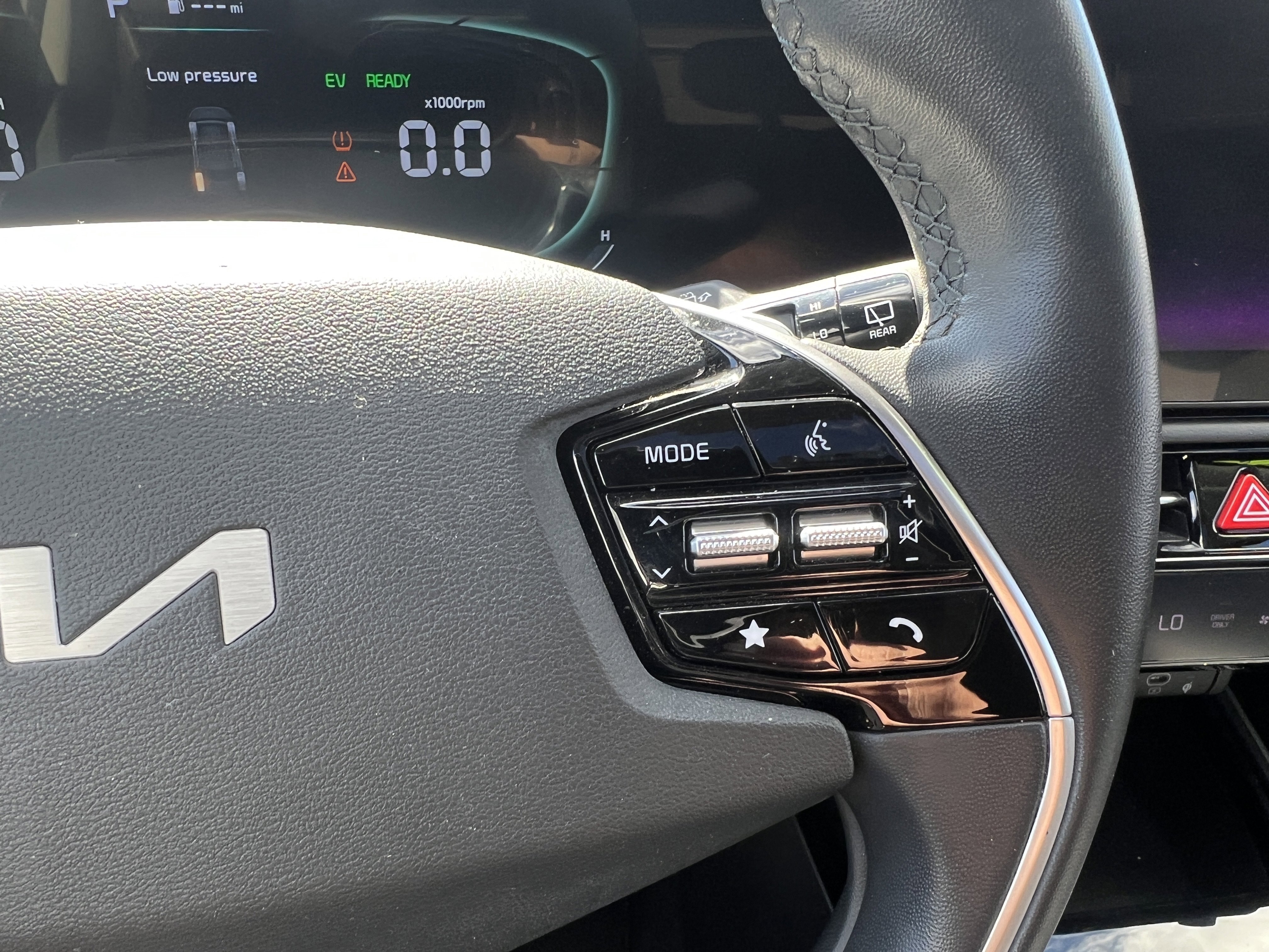 Certified 2023 Kia Niro EX Touring image 28