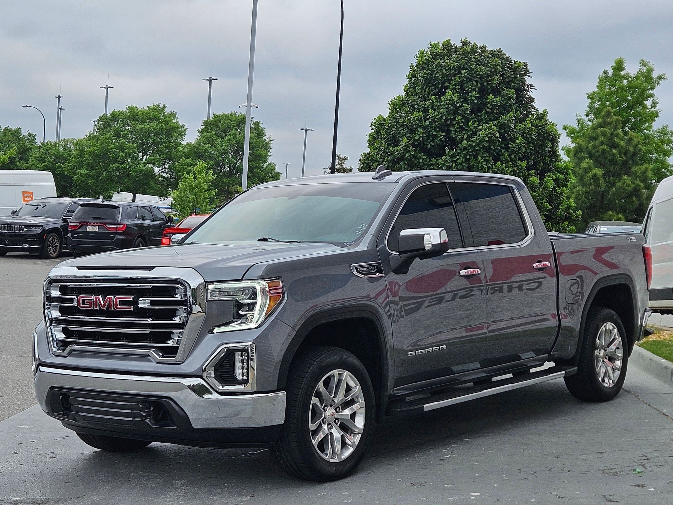Used 2021 GMC Sierra 1500 SLT image 3