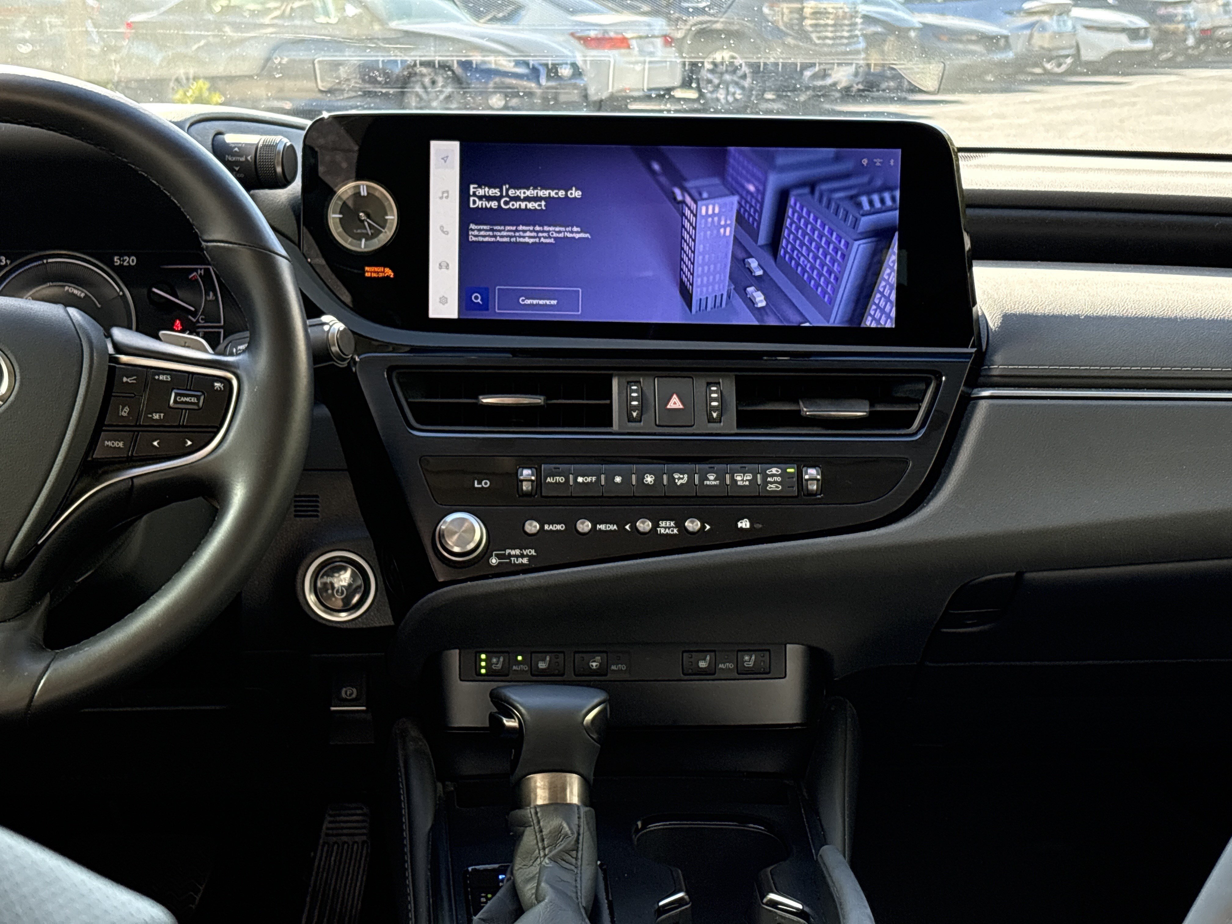 Used 2025 Lexus ES 300h w/ Premium Package FWD image 30