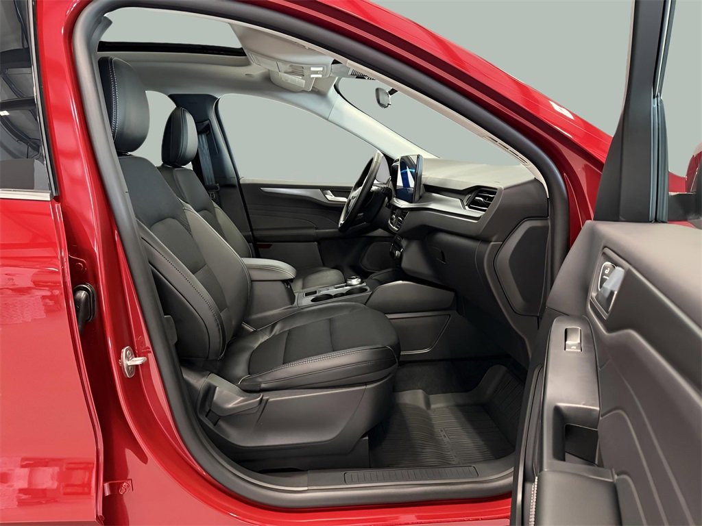New 2026 Ford Escape SE w/ Class II Trailer Tow Package image 25