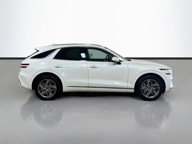 Used 2023 Genesis GV70 2.5T w/ Select Package AWD/4WD image 8