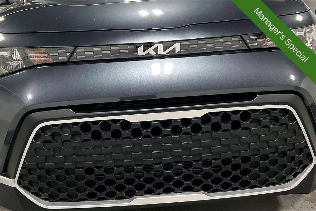 Used 2025 Kia Soul LX w/ LX Technology Package FWD image 33