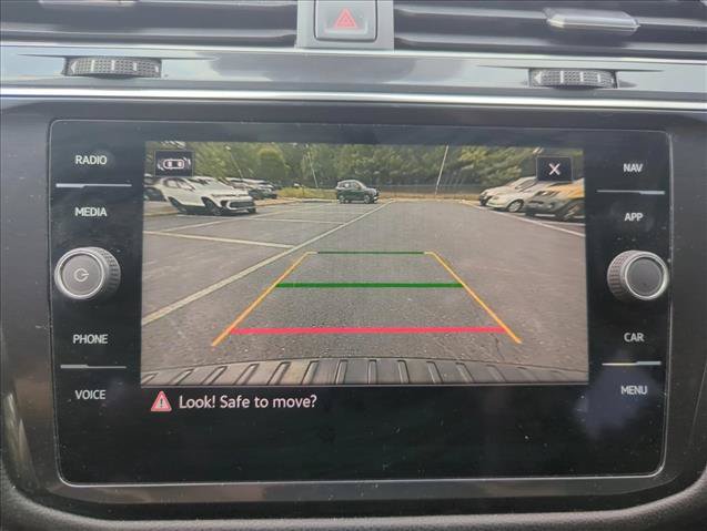 Used 2022 Volkswagen Tiguan SEL R-Line AWD/4WD image 23