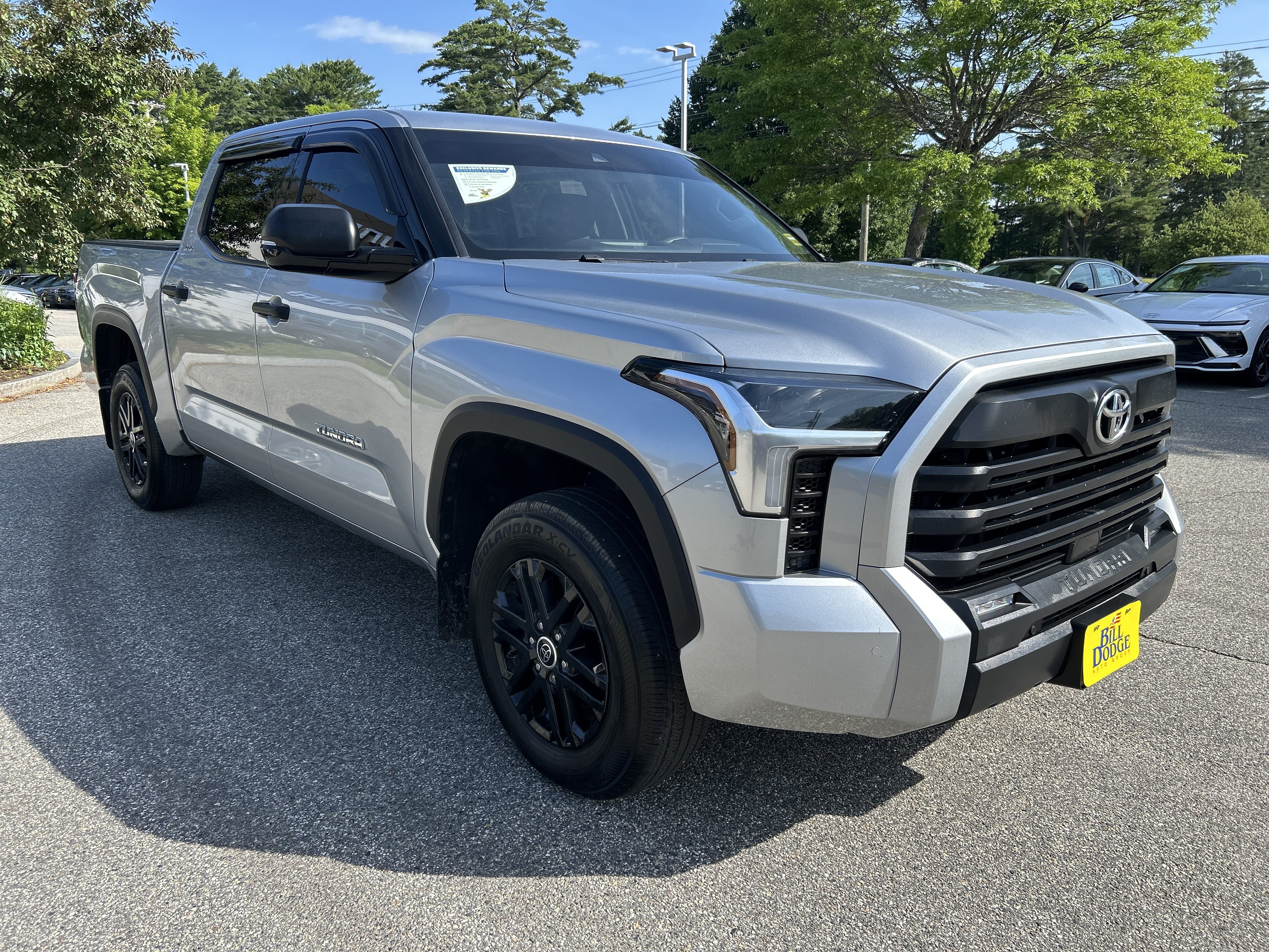Used 2023 Toyota Tundra SR5 w/ SR5 Convenience Package AWD/4WD image 4