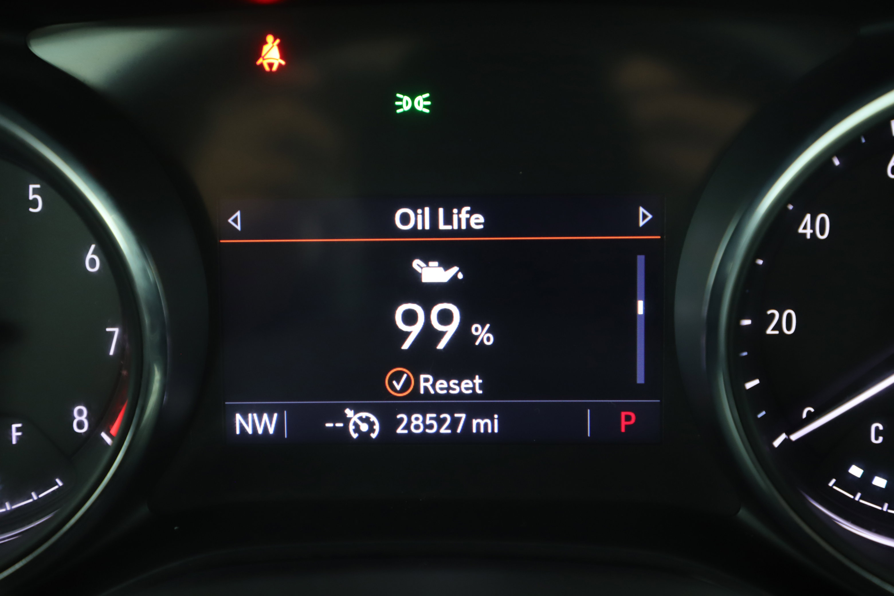 Used 2023 Buick Encore GX Select w/ Sport Touring Package image 12