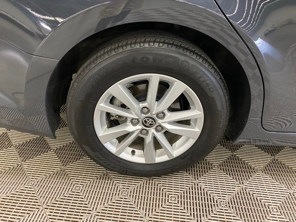 Used 2025 Toyota Camry LE w/ Convenience Package image 13