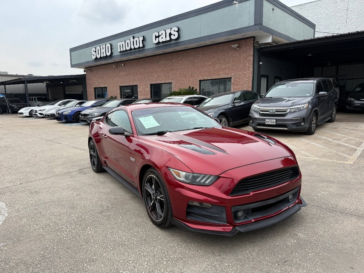 Used 2016 Ford Mustang GT Premium w/ Enhanced Security Package RWD image 3