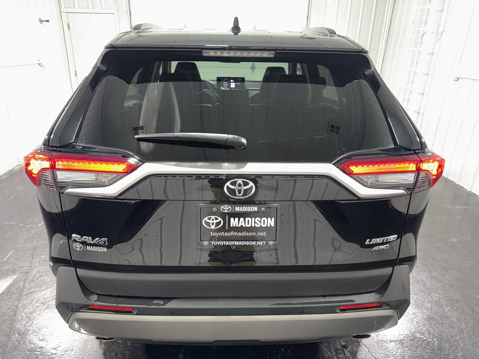 Used 2025 Toyota RAV4 Limited w/ Weather Package AWD/4WD image 39