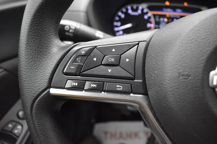 Used 2025 Nissan Sentra SV FWD image 23