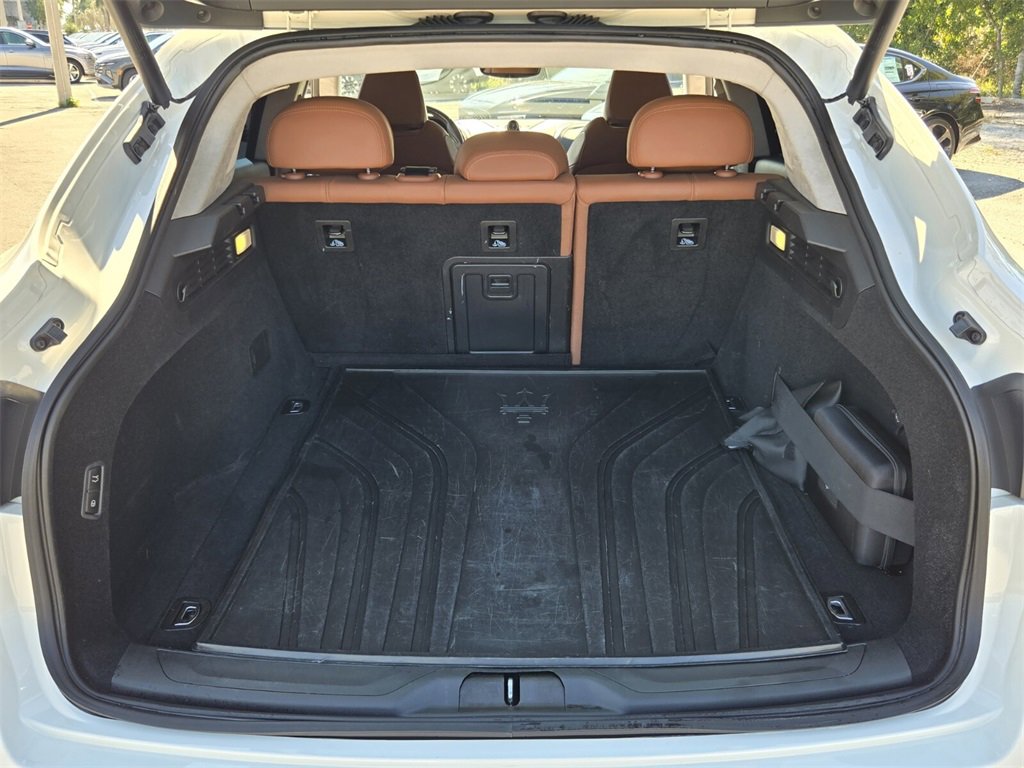 Used 2022 Maserati Levante Modena image 14