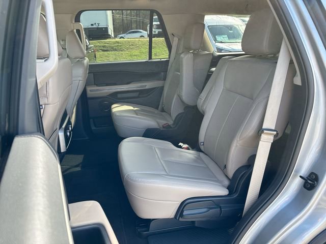 Used 2024 Ford Expedition XLT image 18