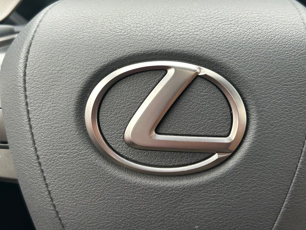 Used 2023 Lexus RX 350 image 40