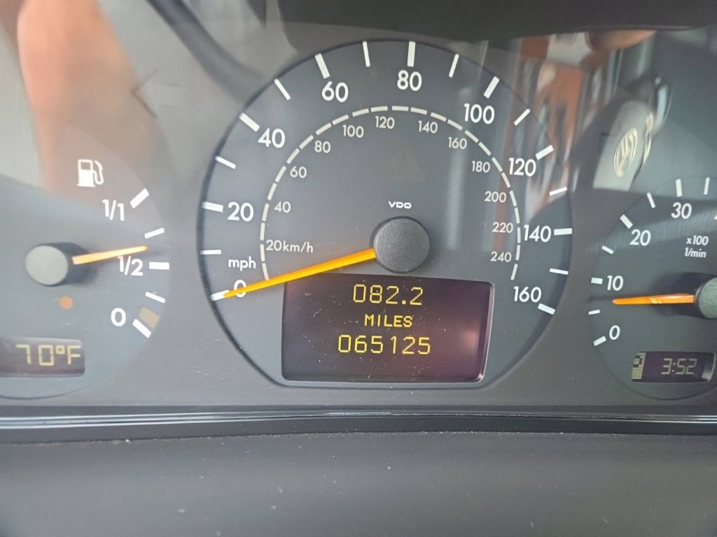 Used 2002 Mercedes-Benz E 320 4MATIC Sedan image 15