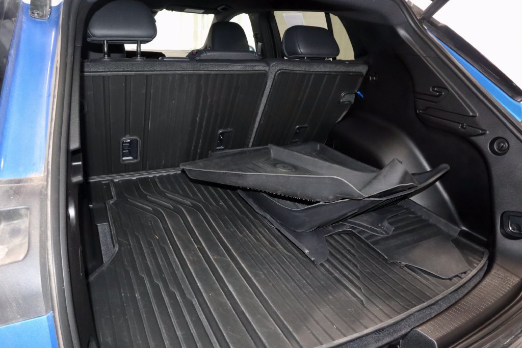 Used 2024 Chevrolet Equinox EV LT FWD image 15