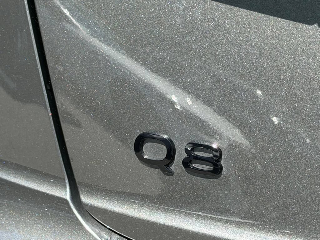 Used 2025 Audi Q8 Premium w/ Convenience Package AWD/4WD image 27