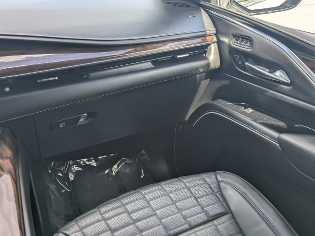 Used 2023 Cadillac Escalade ESV Premium Luxury Platinum AWD/4WD image 19