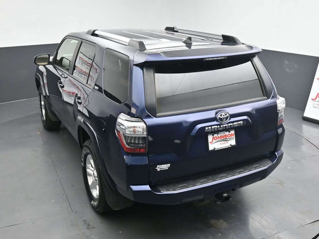 Used 2024 Toyota 4Runner SR5 AWD/4WD image 28