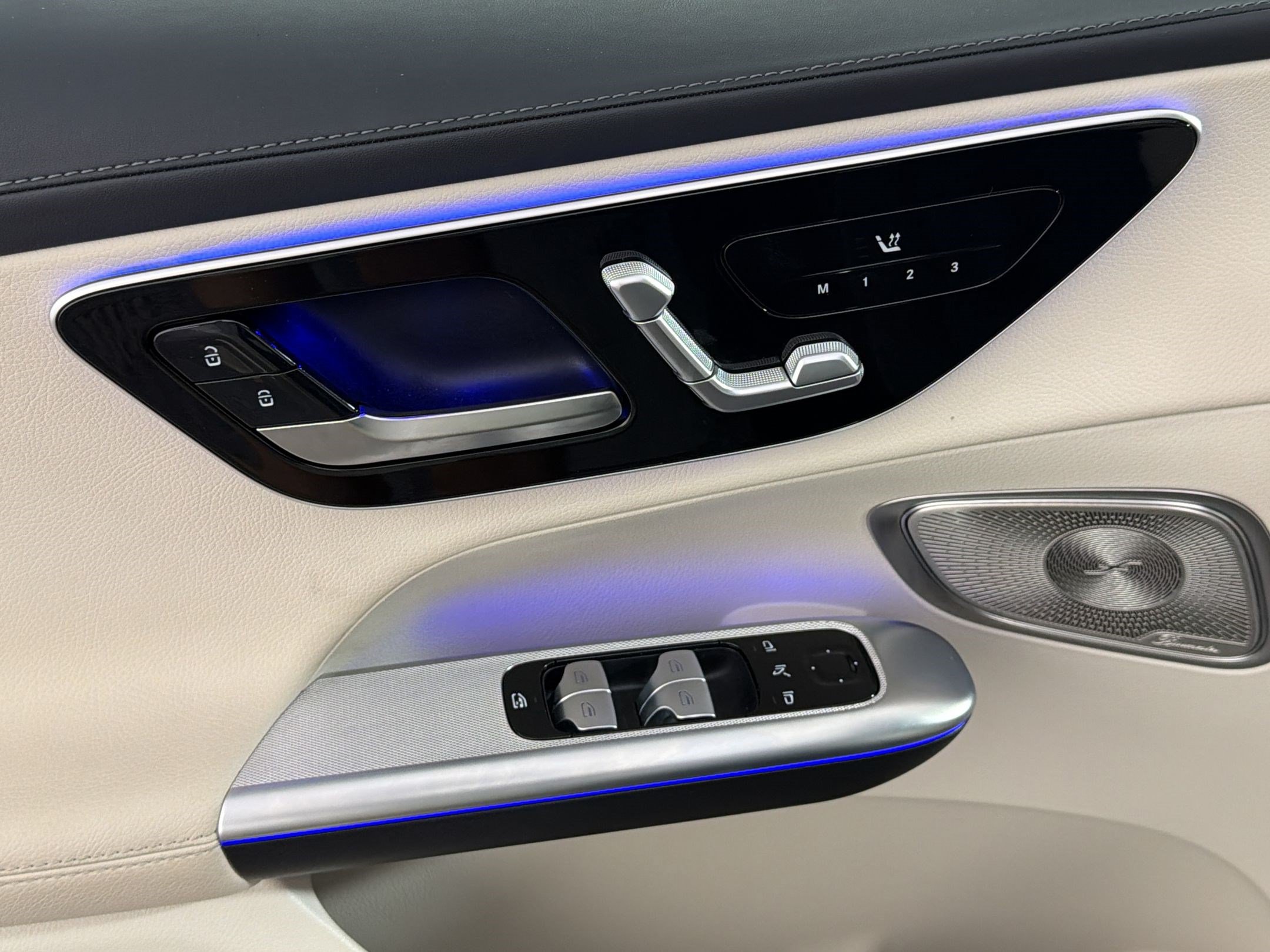 Certified 2025 Mercedes-Benz GLC 300 4MATIC image 27