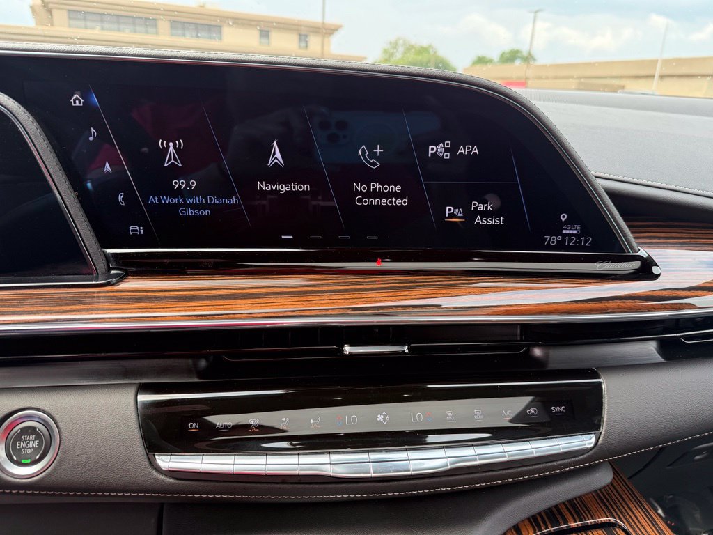 Used 2024 Cadillac Escalade Premium Luxury w/ Performance Package AWD/4WD image 36