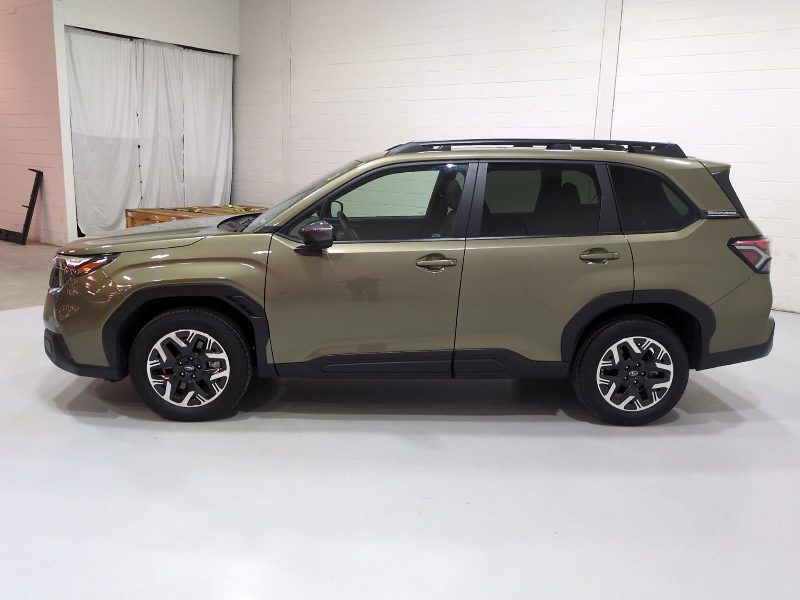 Certified 2025 Subaru Forester Premium AWD/4WD image 6