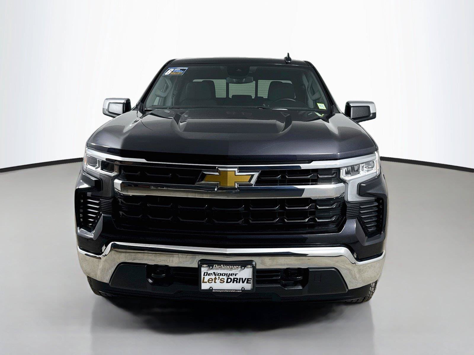 Used 2024 Chevrolet Silverado 1500 LT w/ Z71 Off-Road Package AWD/4WD image 4