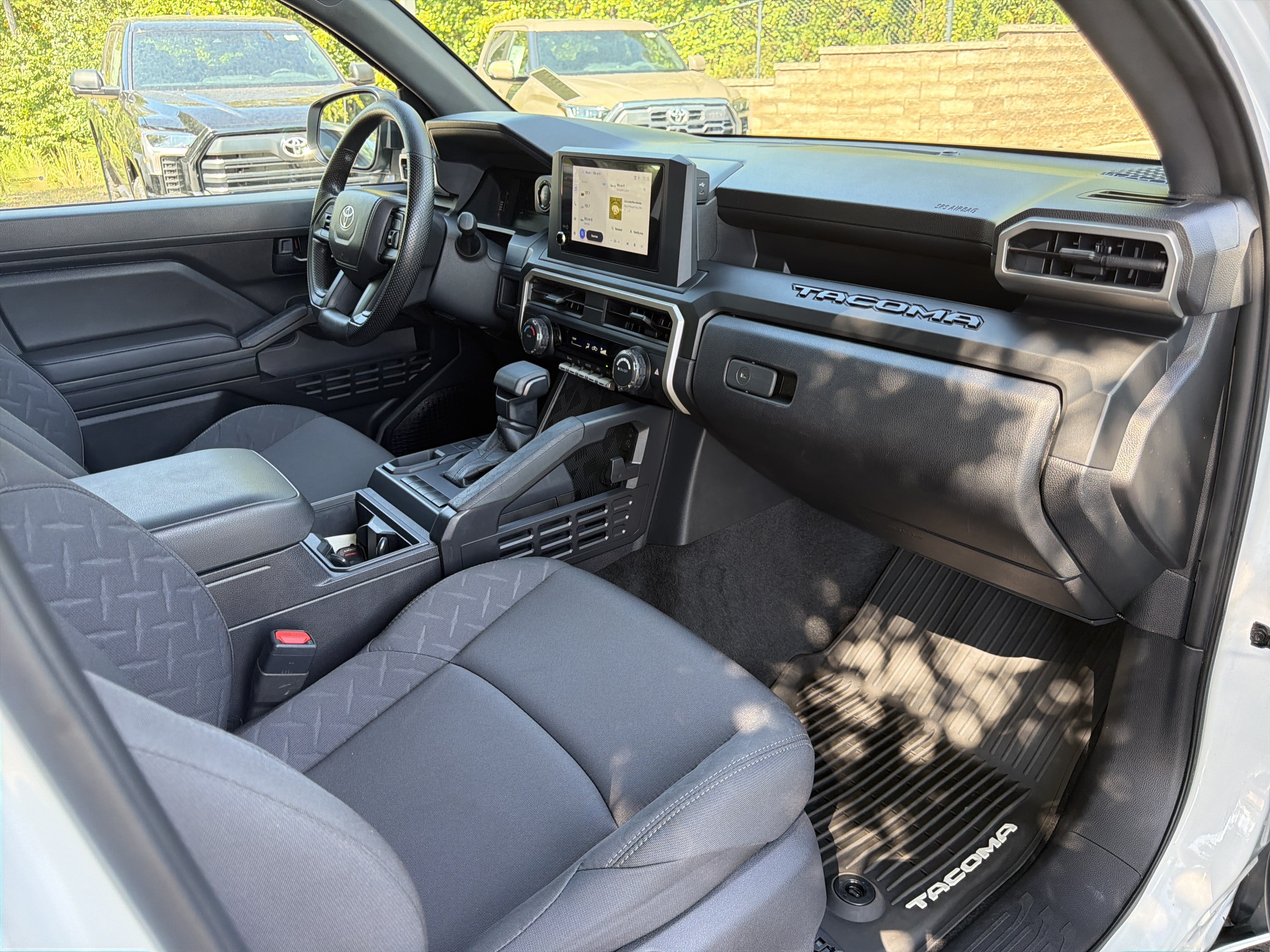 Used 2025 Toyota Tacoma SR RWD image 13