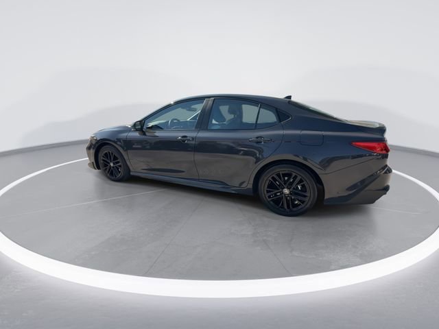 Used 2025 Toyota Camry SE image 6