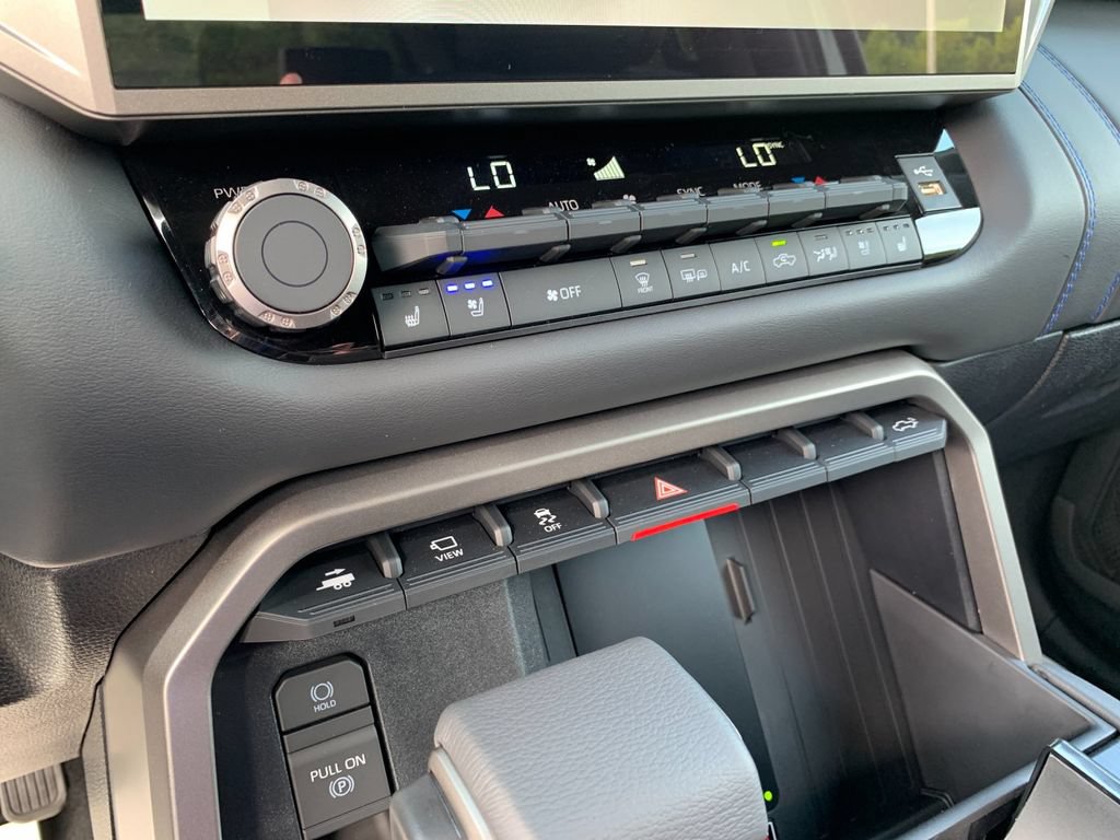 New 2026 Toyota Tundra Platinum AWD/4WD image 22
