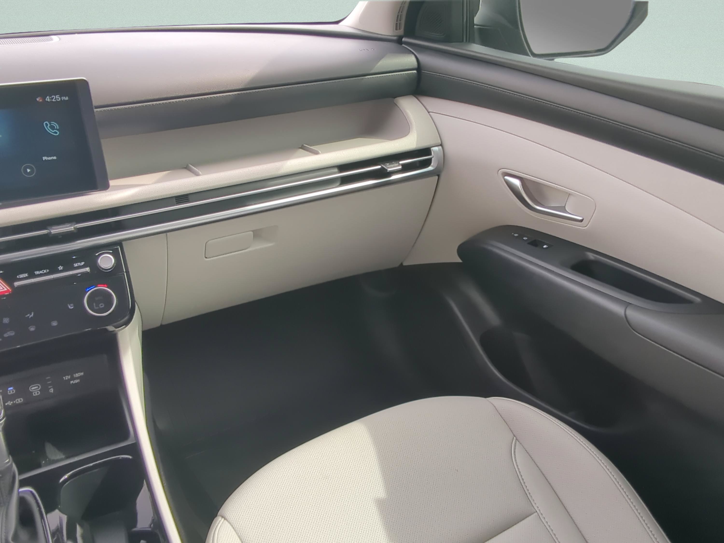Used 2025 Hyundai Tucson SEL FWD image 14