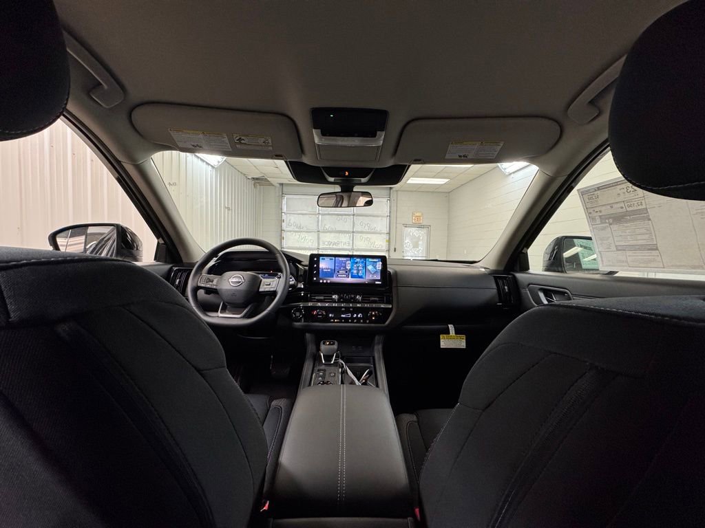 New 2026 Nissan Pathfinder SV image 18