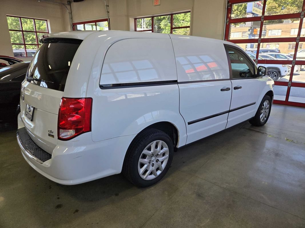 Used 2014 RAM C/V Tradesman w/ UConnect Hands-Free Group FWD image 6