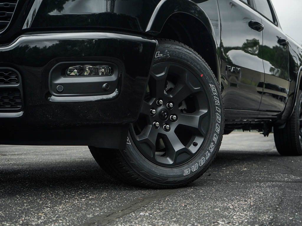 New 2026 RAM 1500 4x4 Crew Cab image 5