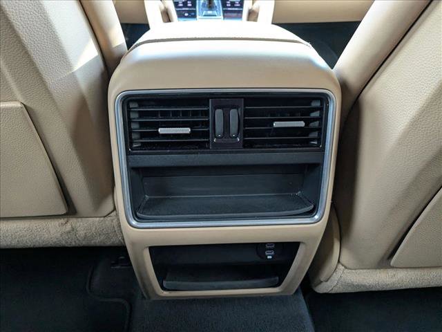 Used 2020 Porsche Cayenne AWD/4WD image 18
