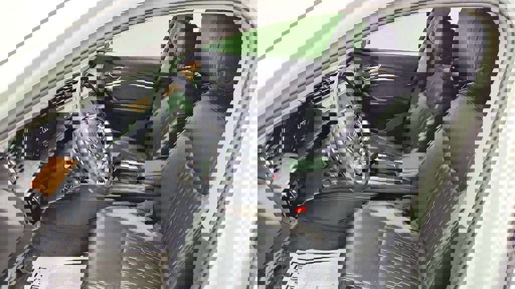 Used 2019 Audi e-tron Prestige w/ Prestige Package image 20