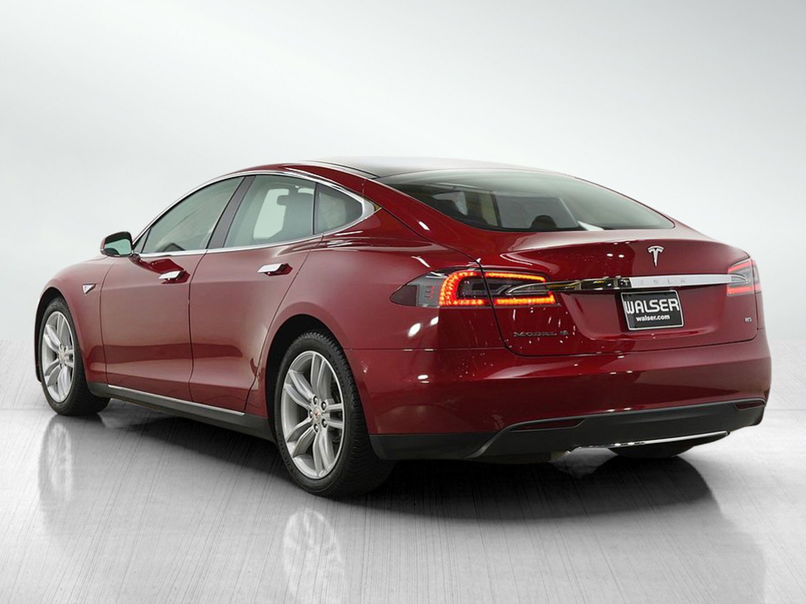 Used 2014 Tesla Model S 85 RWD image 3