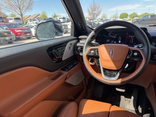 Certified 2025 Lincoln Aviator Black Label AWD/4WD image 22