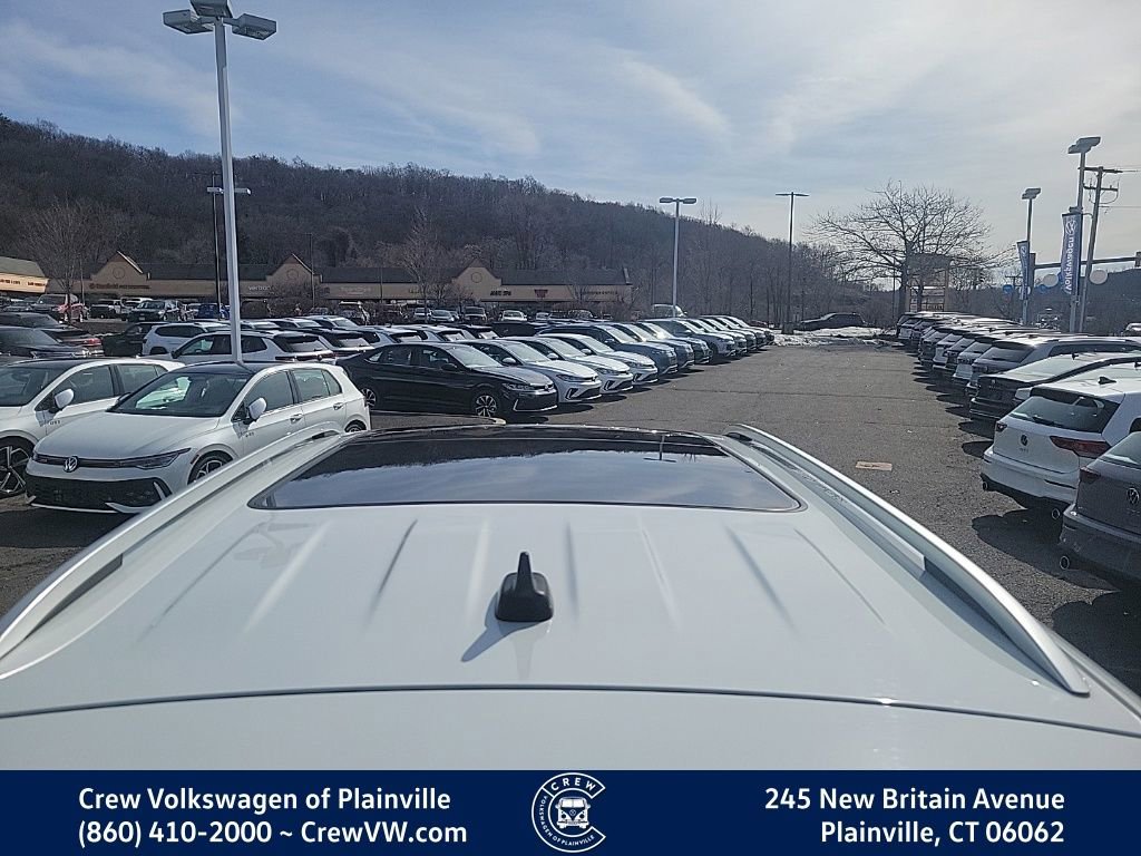 Certified 2021 Volkswagen Tiguan SEL Premium R-Line image 30