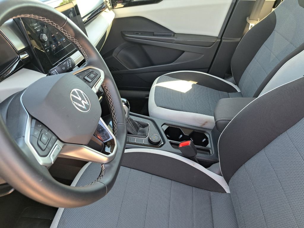 Used 2025 Volkswagen Taos S AWD/4WD image 19