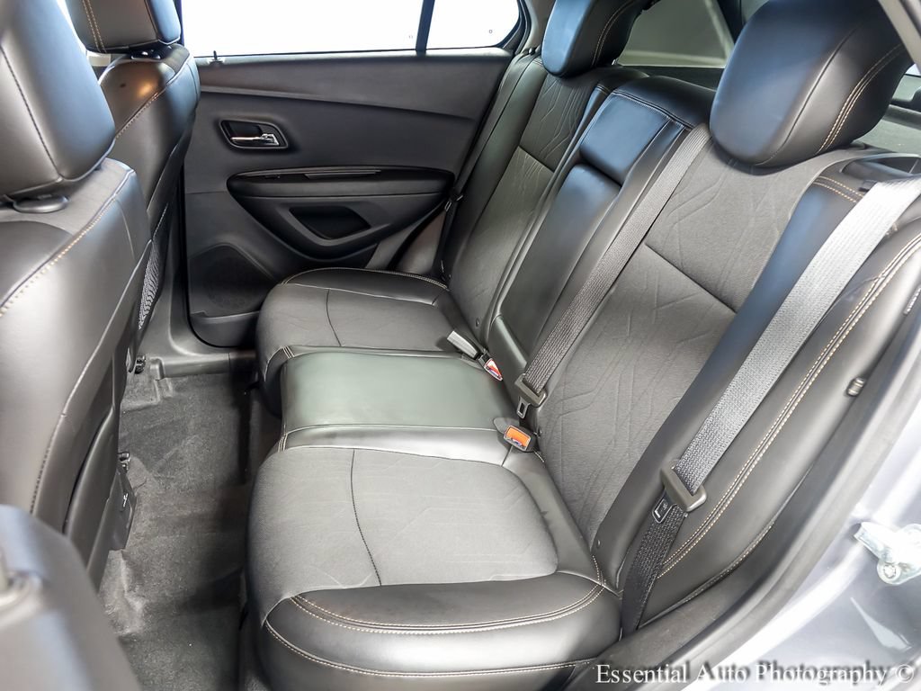 Used 2020 Chevrolet Trax LT w/ Driver Confidence Package FWD image 11