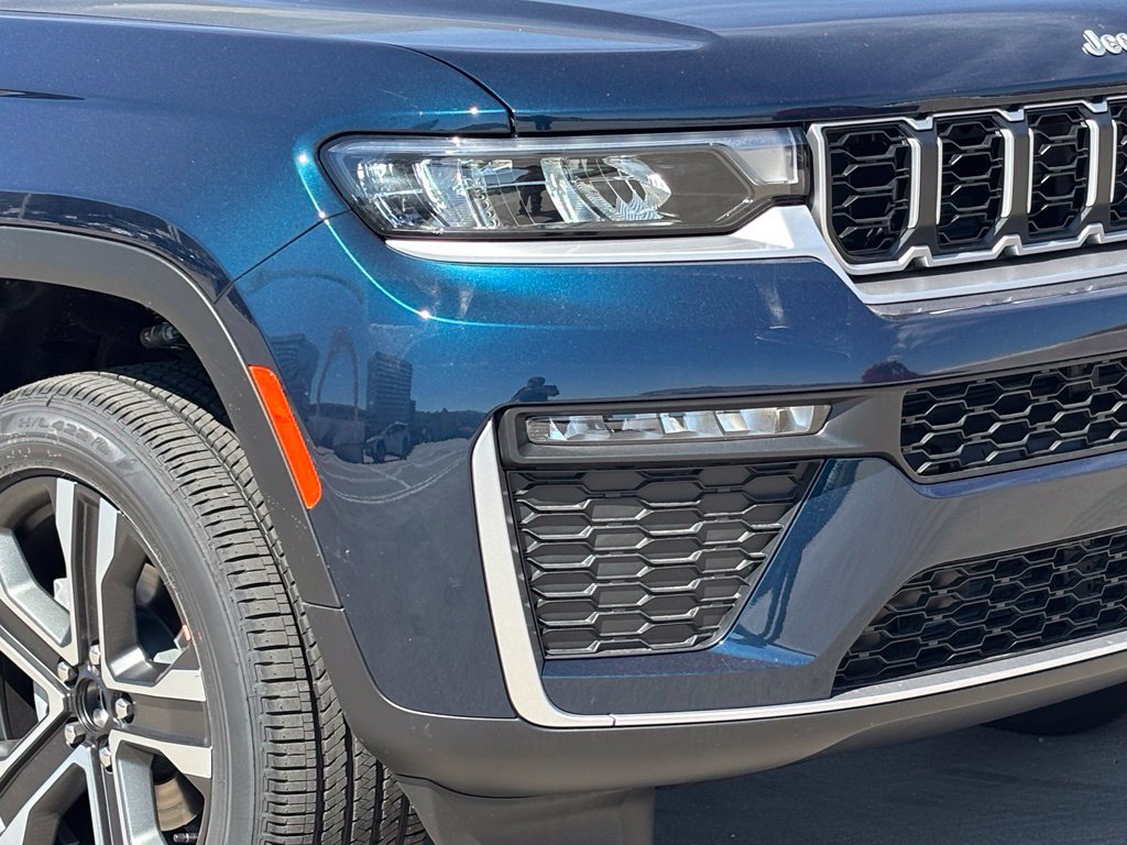 New 2027 Jeep Grand Cherokee Limited AWD/4WD image 8