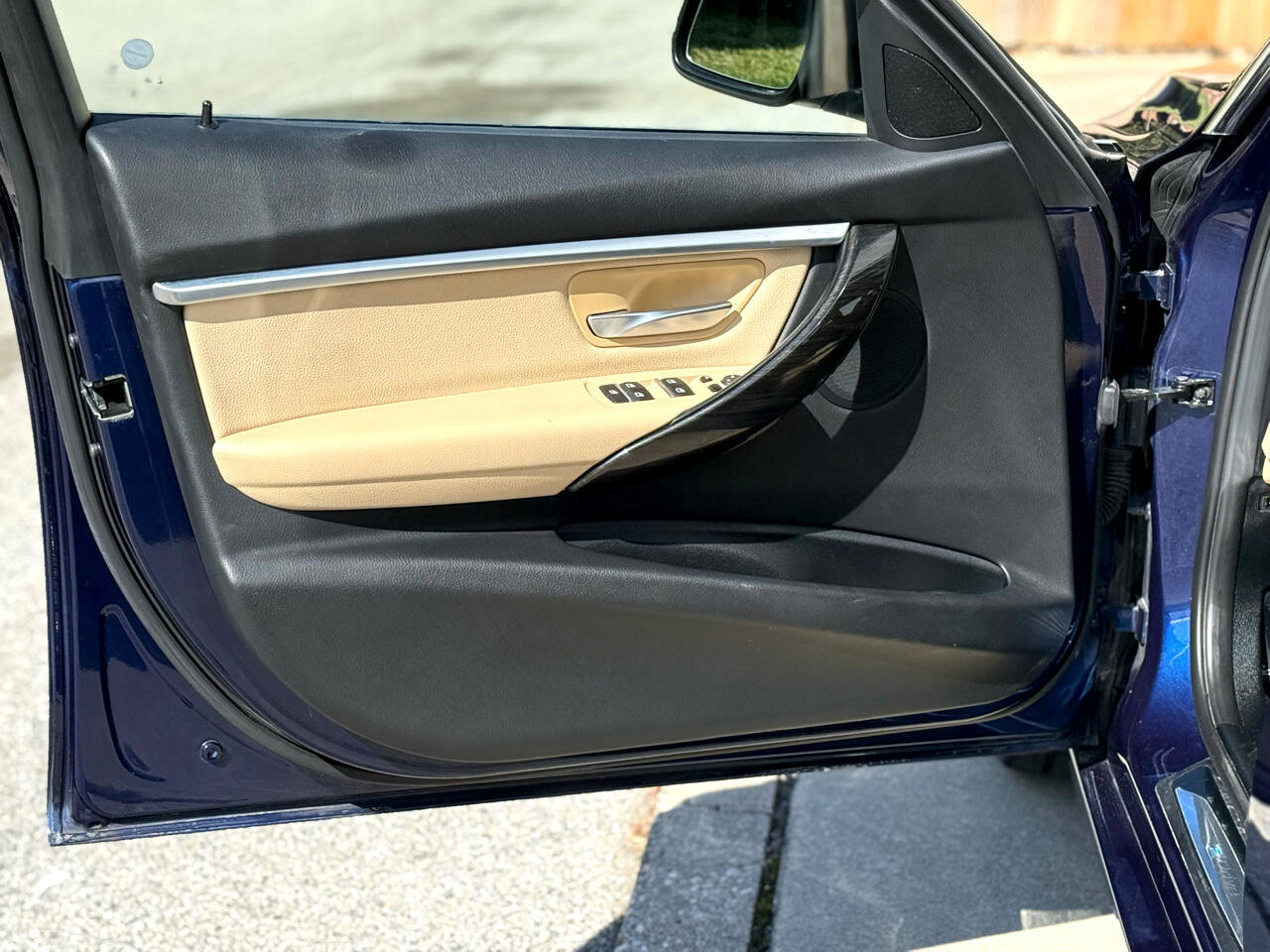 Used 2018 BMW 330e image 37